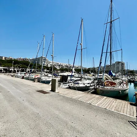 Apartament - T3 - & Port A 2 Pas! *