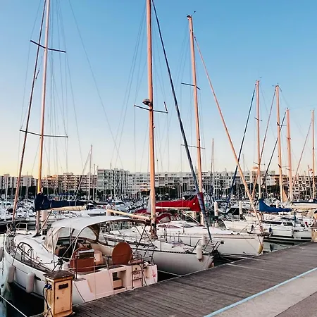 - T3 - & Port A 2 Pas!